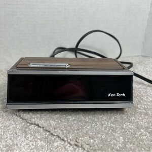 Ken-Tech Retro Digital‎ Clock with Wood Finish